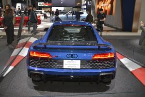 audi-r8-06