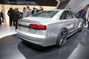 audi-s8-plus-3