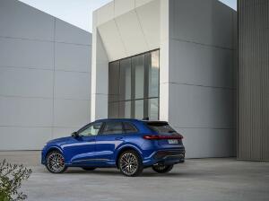 audi-sq5-2024-02