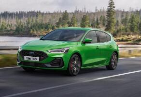 ford-focus-2022-03