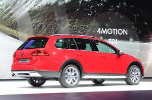 vw-golf-alltrack-2