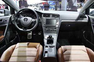 vw-golf-alltrack-4