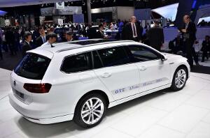 vw-passat-b8-gte-04