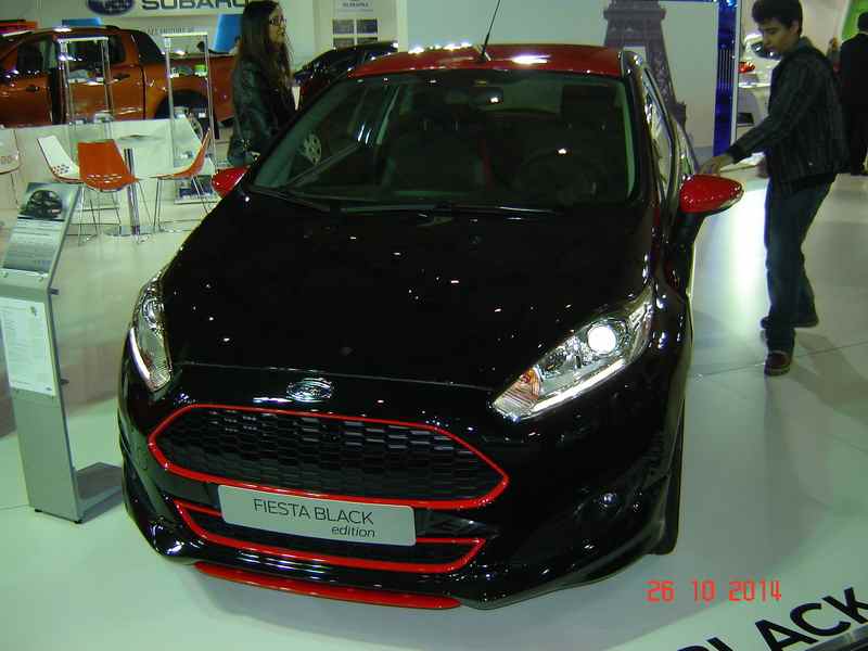 ford-fiesta-red-black-edition