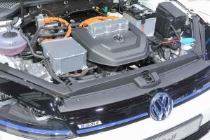 vw-egolf-01