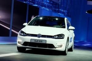 vw-golf-gte-01